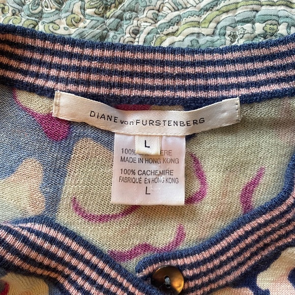 Diane Von Furstenberg Summer Cashmere Short Sleeve Print Vintage Cardigan Small - Picture 9 of 9